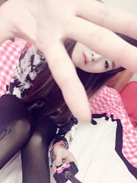 留馨尔主播照片