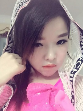 留馨尔主播照片