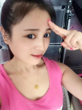 木子鑫垚好声音主播照片