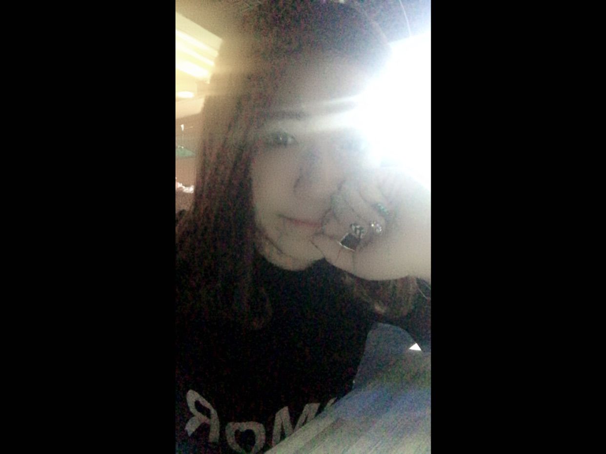 尹彦冉的主播照片
