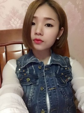 傣族混血糖糖主播照片