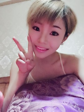 傣族混血糖糖主播照片