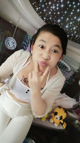 女王小主主播照片