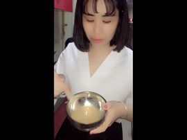 两个小魔女主播照片