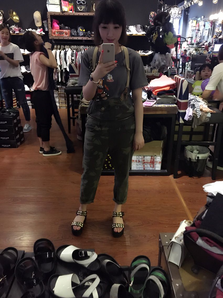 果果莽妹的主播照片