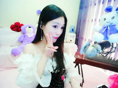 企鹅女皇海报