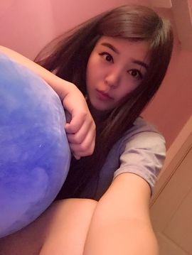 九小九，主播照片