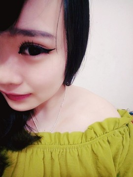 安忆雅主播照片