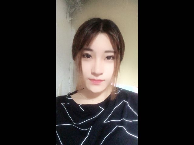 c曹曹的主播照片