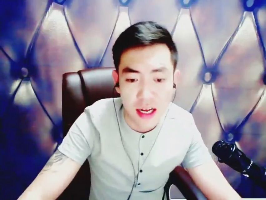 菩提树下乘风凉的主播照片