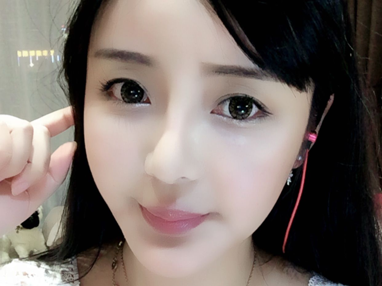 还是那个点点的主播照片