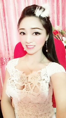 亲切家族主播照片
