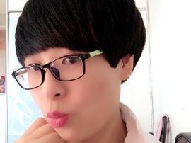 💋红唇爱上香烟主播照片