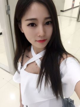 沈蜜儿主播照片