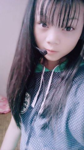 QZL菇凉主播照片