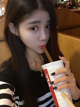 Angel洋洋主播照片