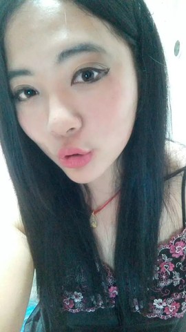 爱丽丝琳琳主播照片