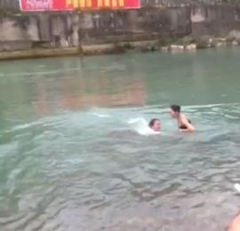 歌手罗小美主播照片