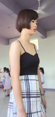 伊人不见主播照片