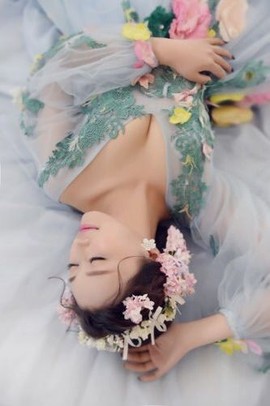 风中的风铃主播照片