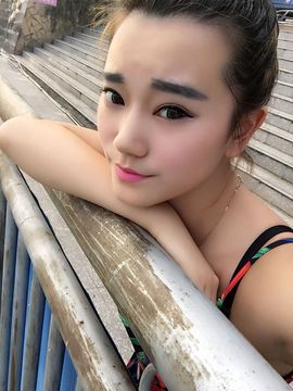 雨静妹子主播照片