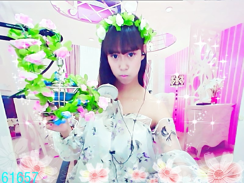 ╰妍小妖゜的主播照片