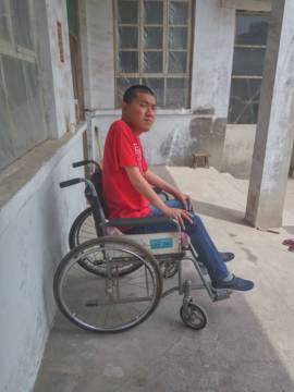 娱家正能量歌手子康主播照片