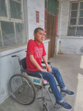 娱家正能量歌手子康主播照片