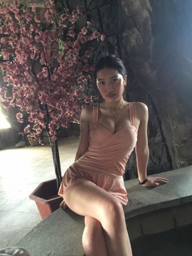 风中的风铃主播照片