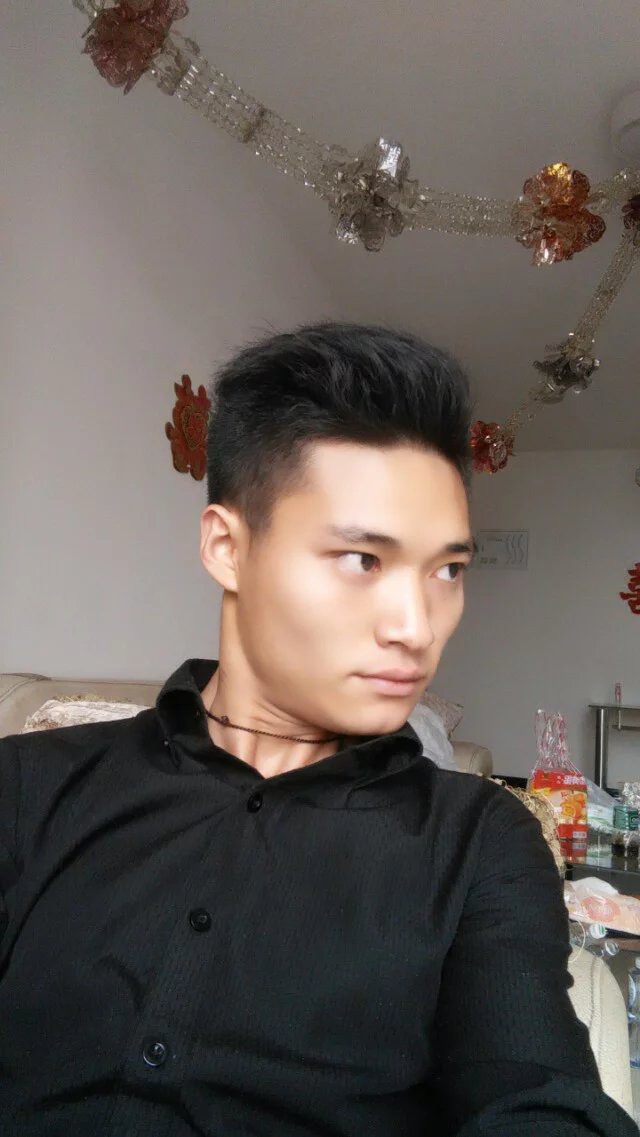 銘記y1份等待*的主播照片
