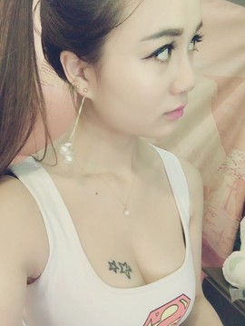 亲切家族主播照片