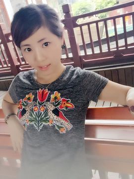 欣如，贝贝主播照片