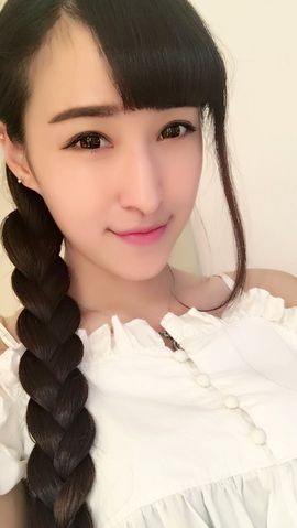 笑笑（爱是回忆美好）主播照片