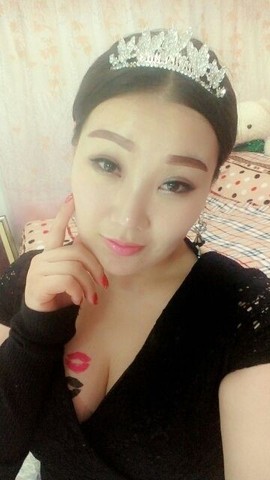 亲切家族主播照片