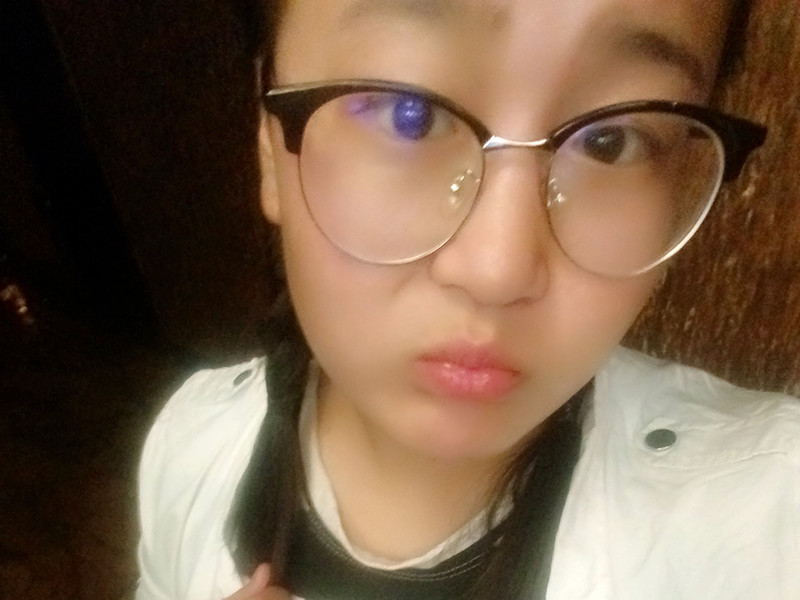 -电竞女神的主播海报