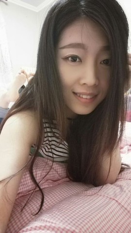 大聆听温主播照片