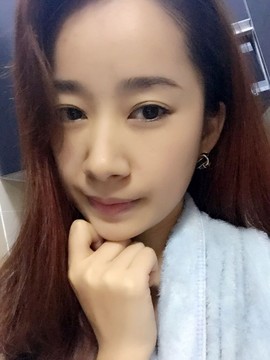 大聆听温主播照片