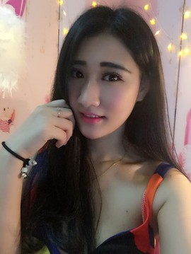大聆听温主播照片