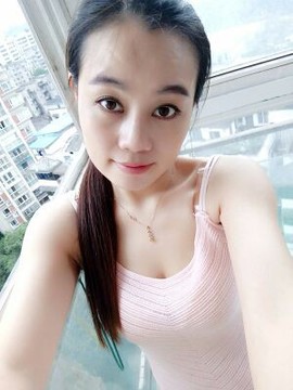 亲切家族主播照片
