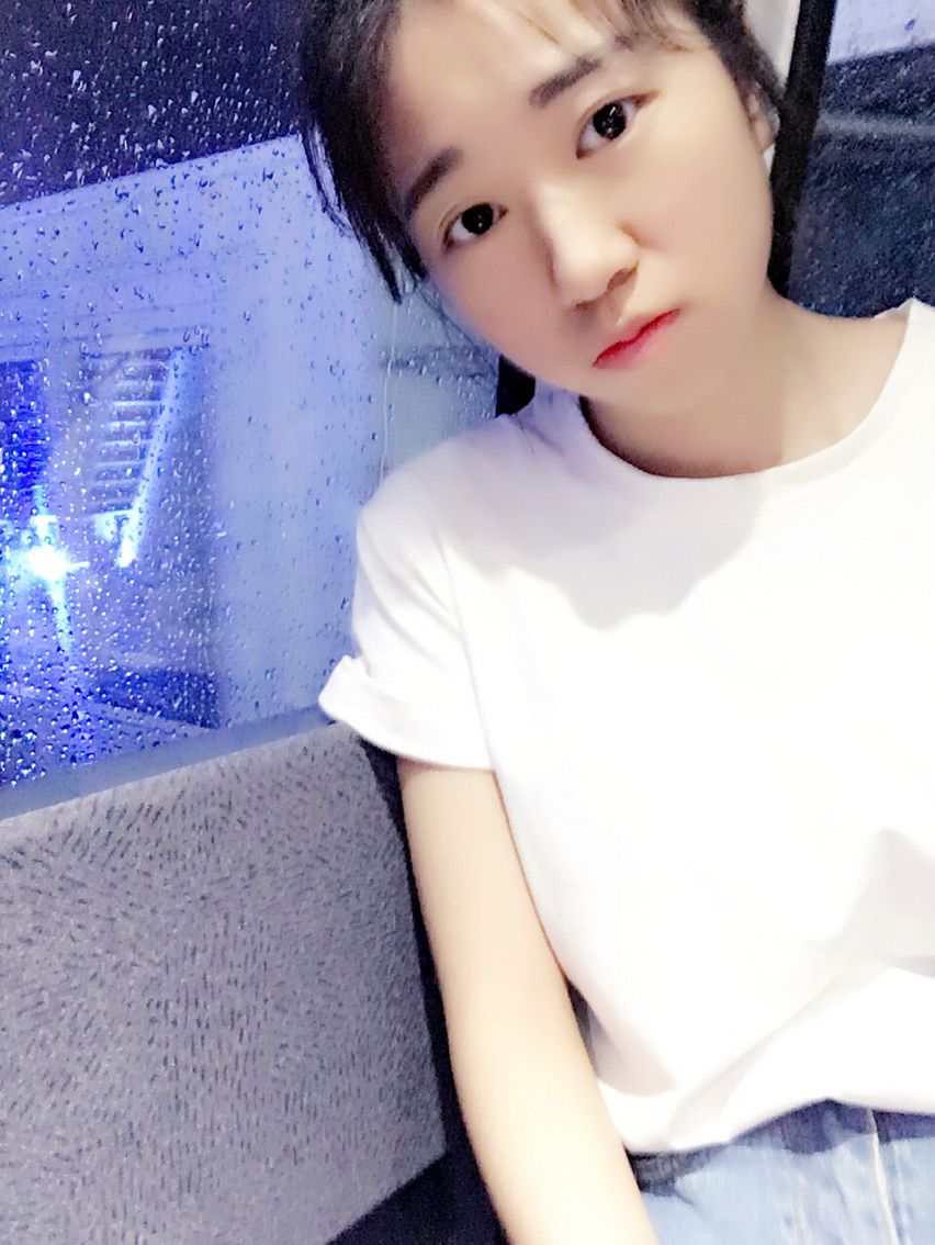 糖小糖♥愿世界和平的主播照片