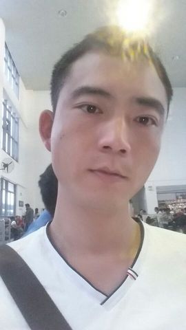 湘仔阿芳主播照片