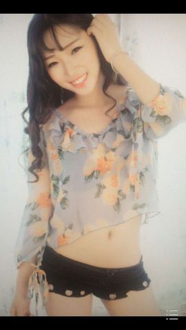 爱唱歌的静宝主播照片
