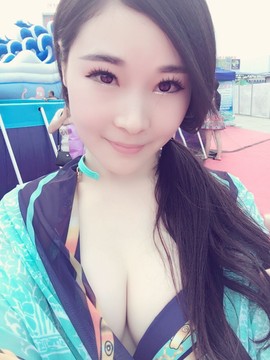 亲切家族主播照片