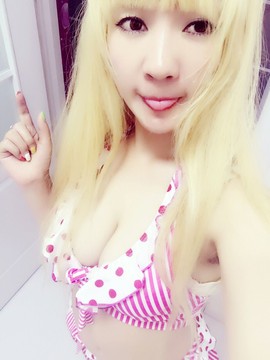 亲切家族主播照片