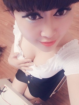 亲切家族主播照片