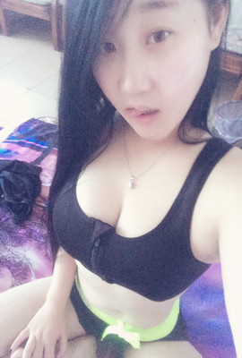 亲切家族主播照片