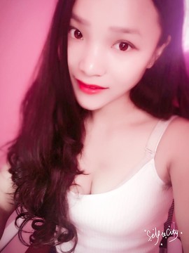 亲切家族主播照片