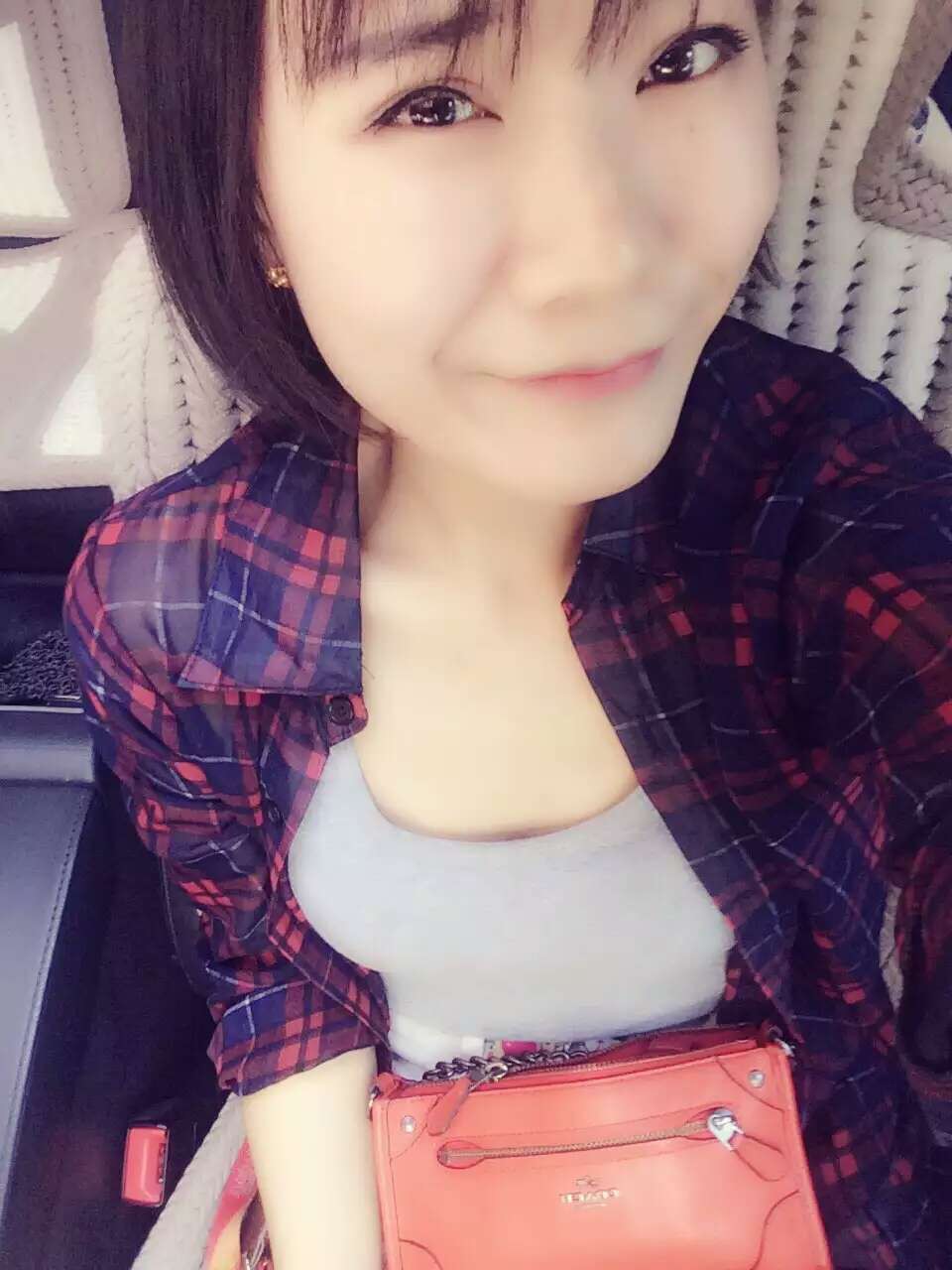 你能不能别挡住我的主播照片