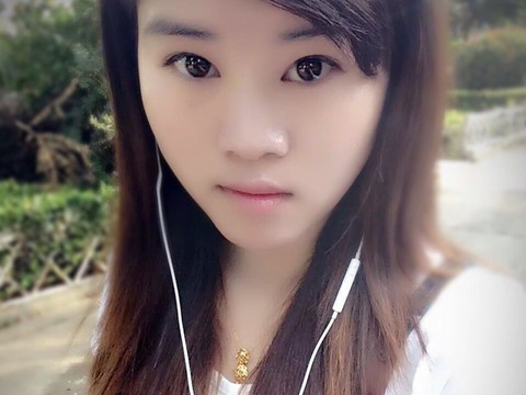 欣欣然~海报