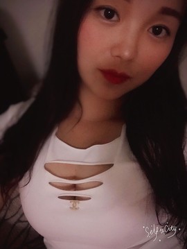 亲切家族主播照片